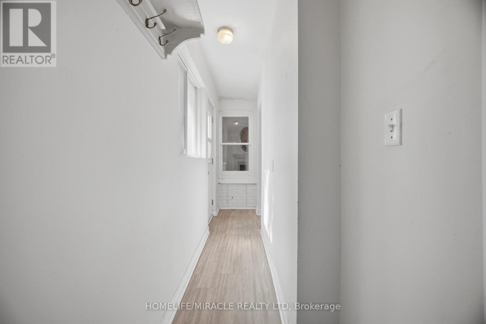 25 HOPE AVENUE - 29
