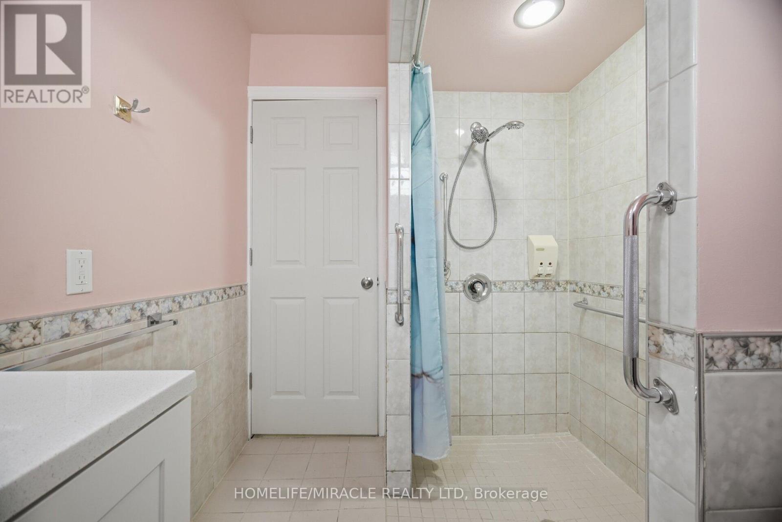 25 HOPE AVENUE - 19