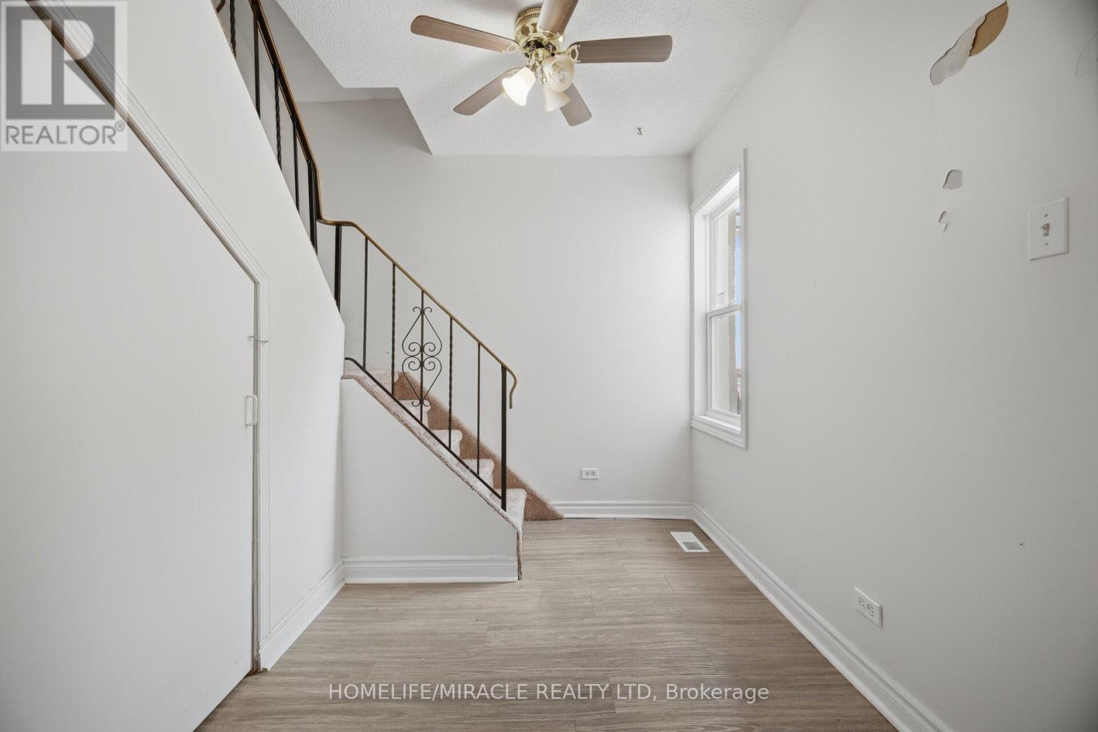 25 HOPE AVENUE - 24