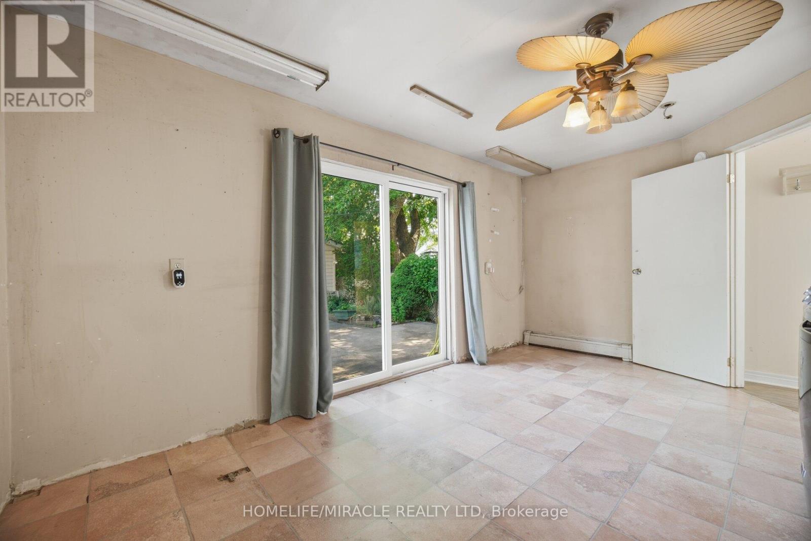 25 HOPE AVENUE - 31