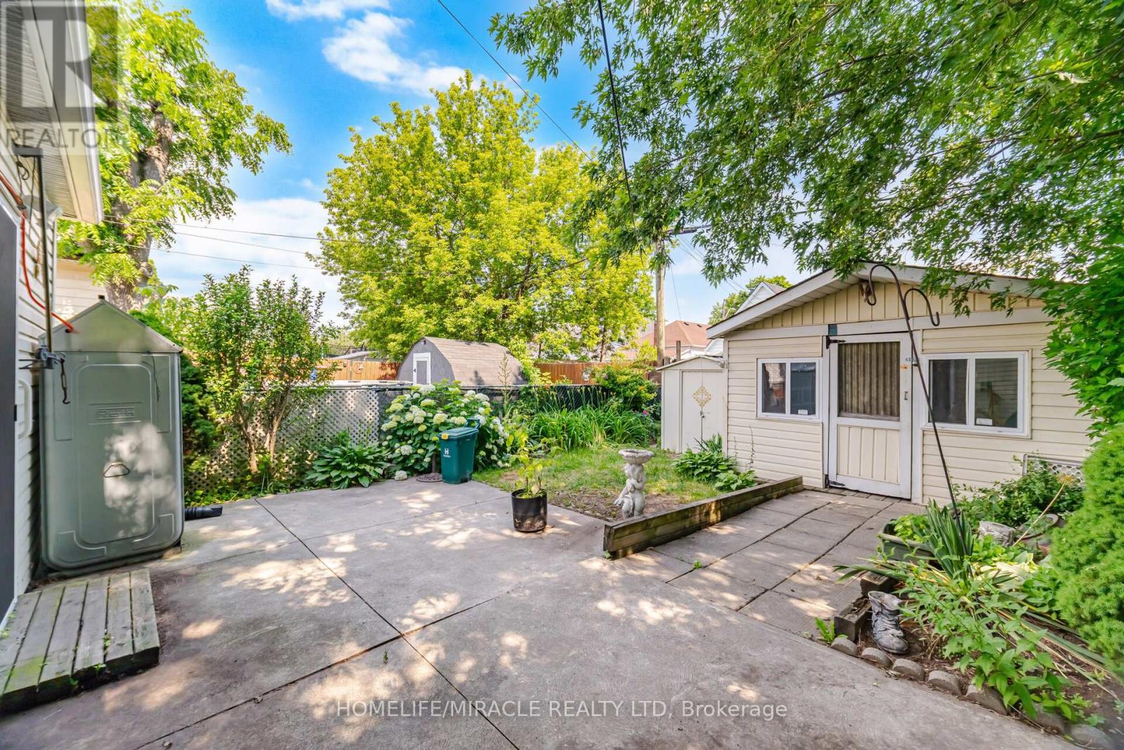 25 HOPE AVENUE - 35