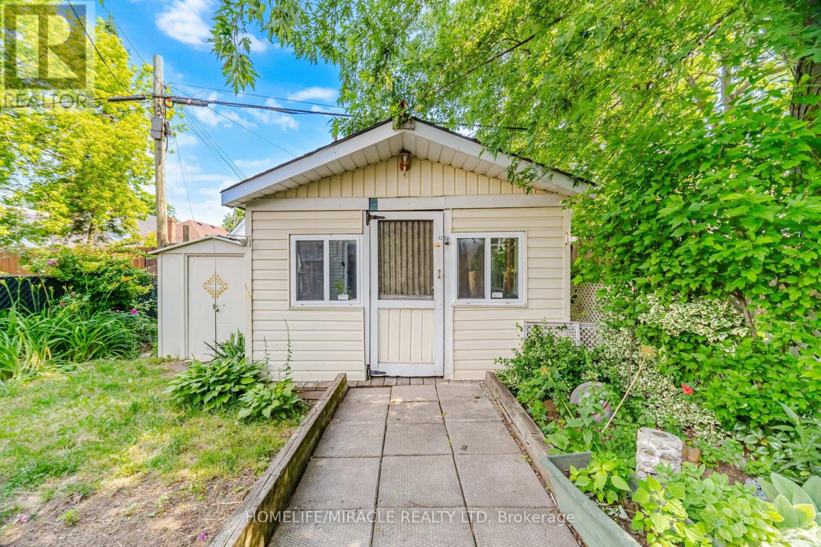 25 HOPE AVENUE - 37