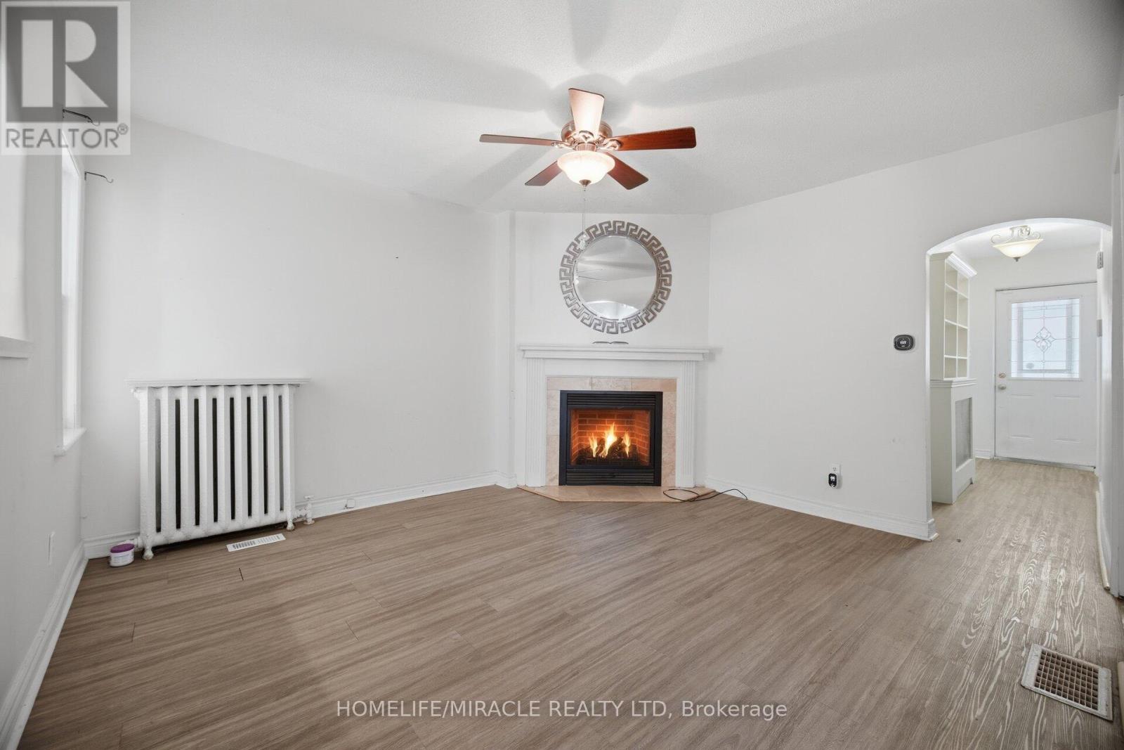 25 HOPE AVENUE - 7