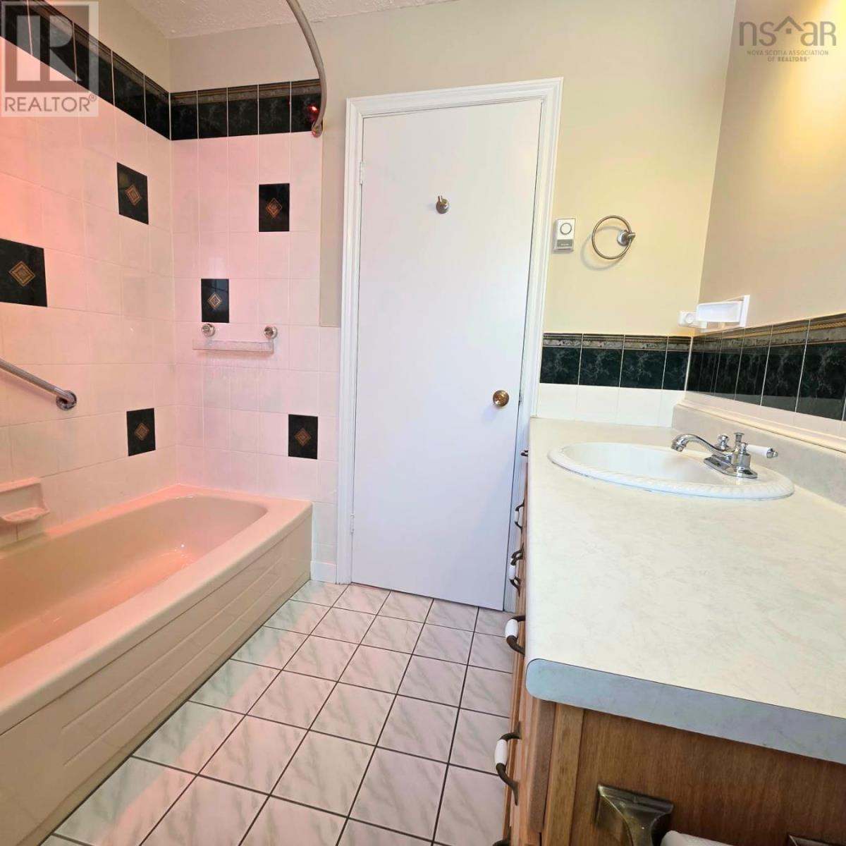 38 Laben Drive - 22
