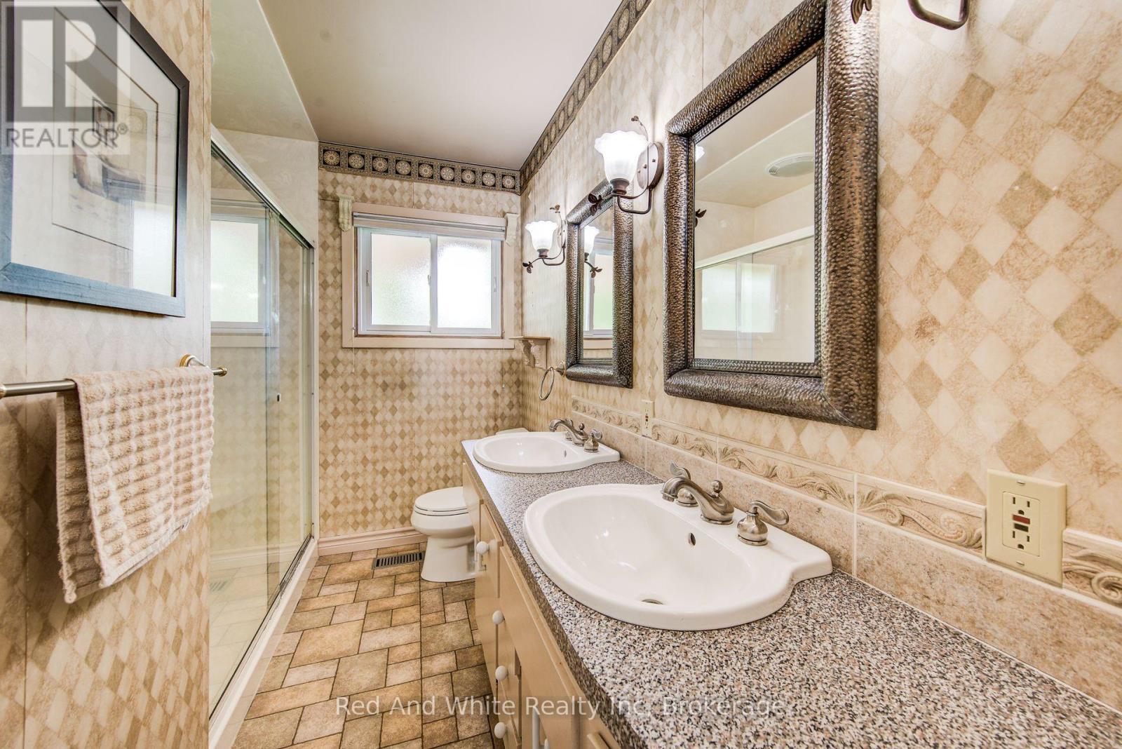 192 WARREN ROAD - 16