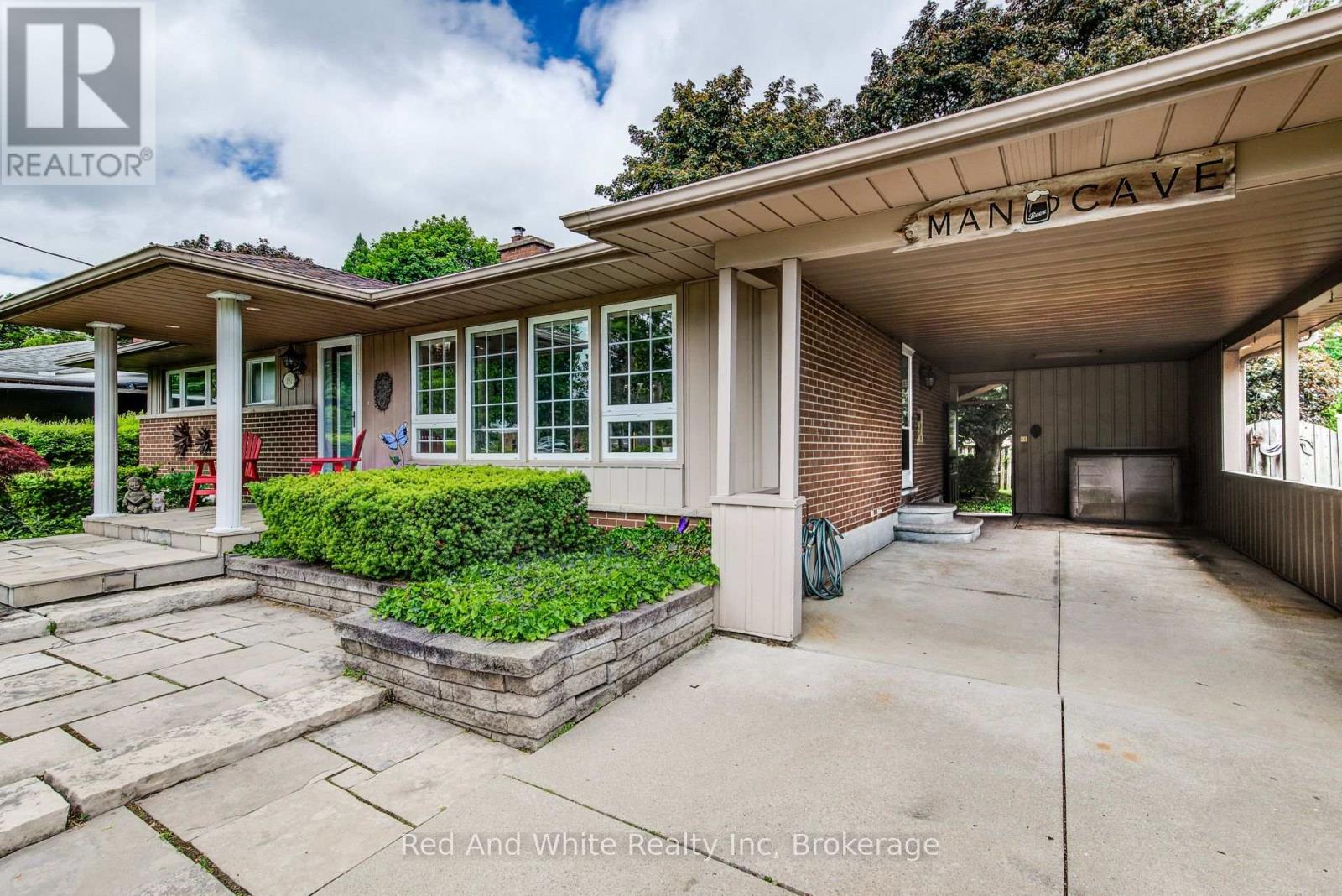 192 WARREN ROAD - 2