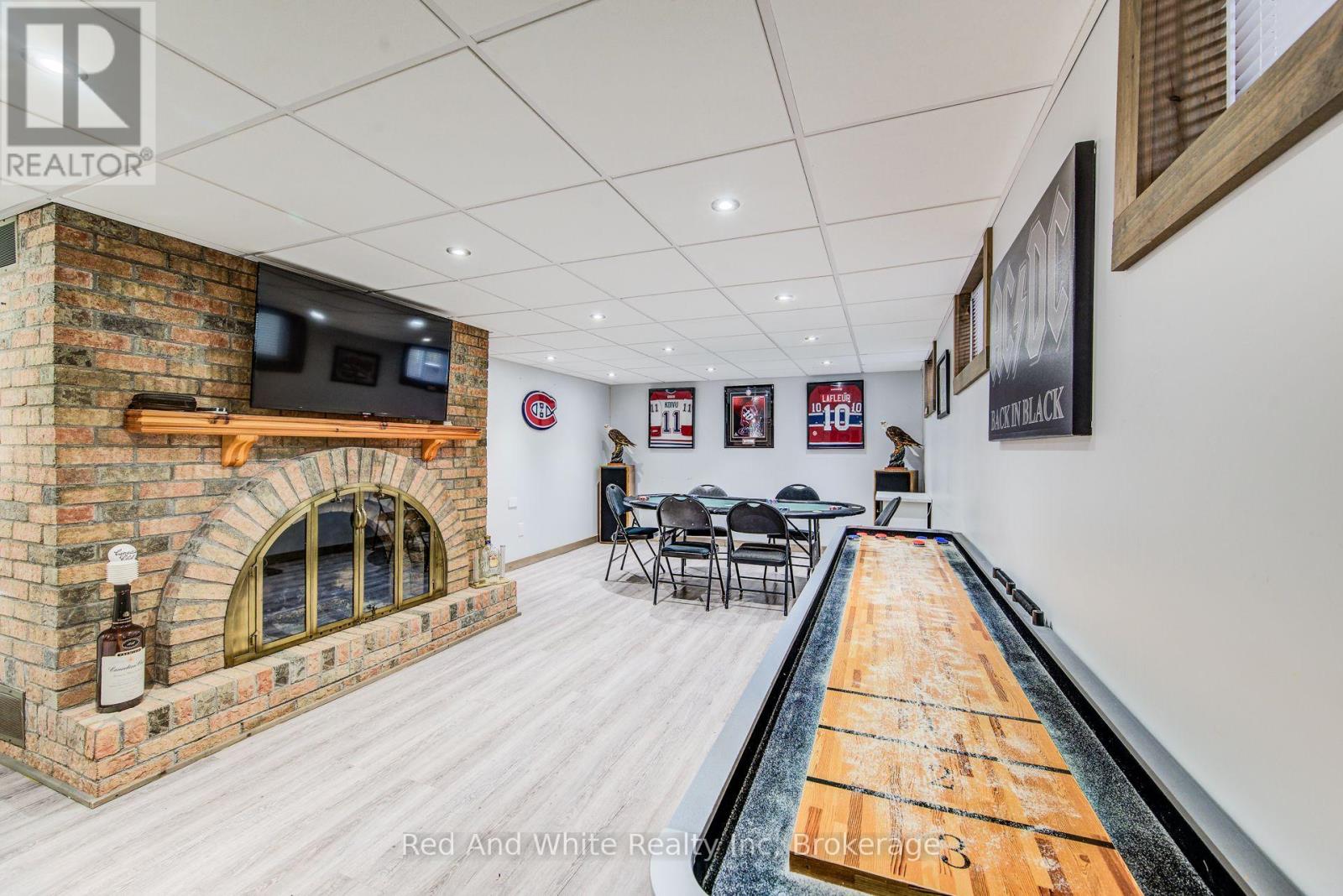 192 WARREN ROAD - 24