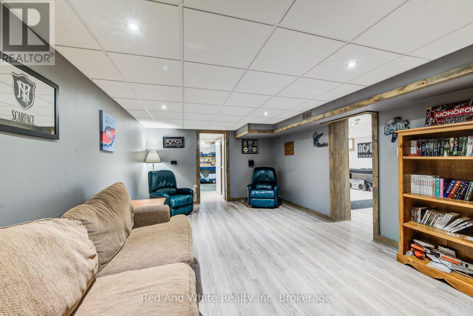 192 WARREN ROAD - 28
