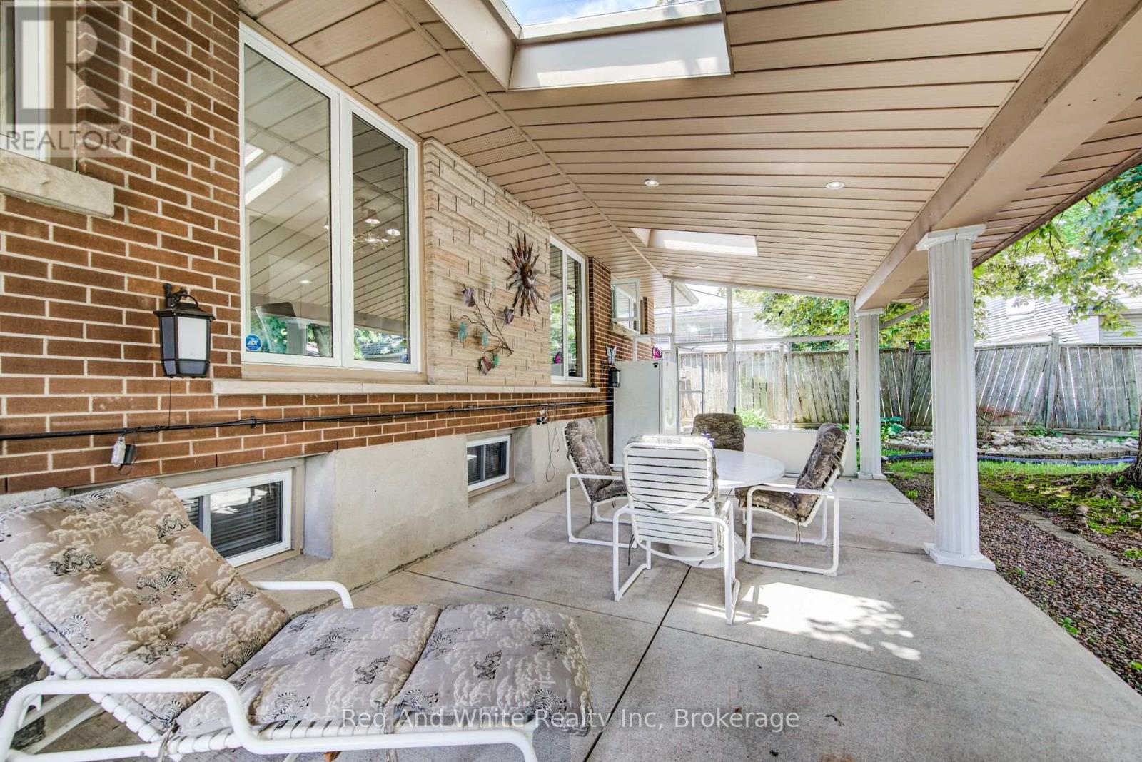 192 WARREN ROAD - 3