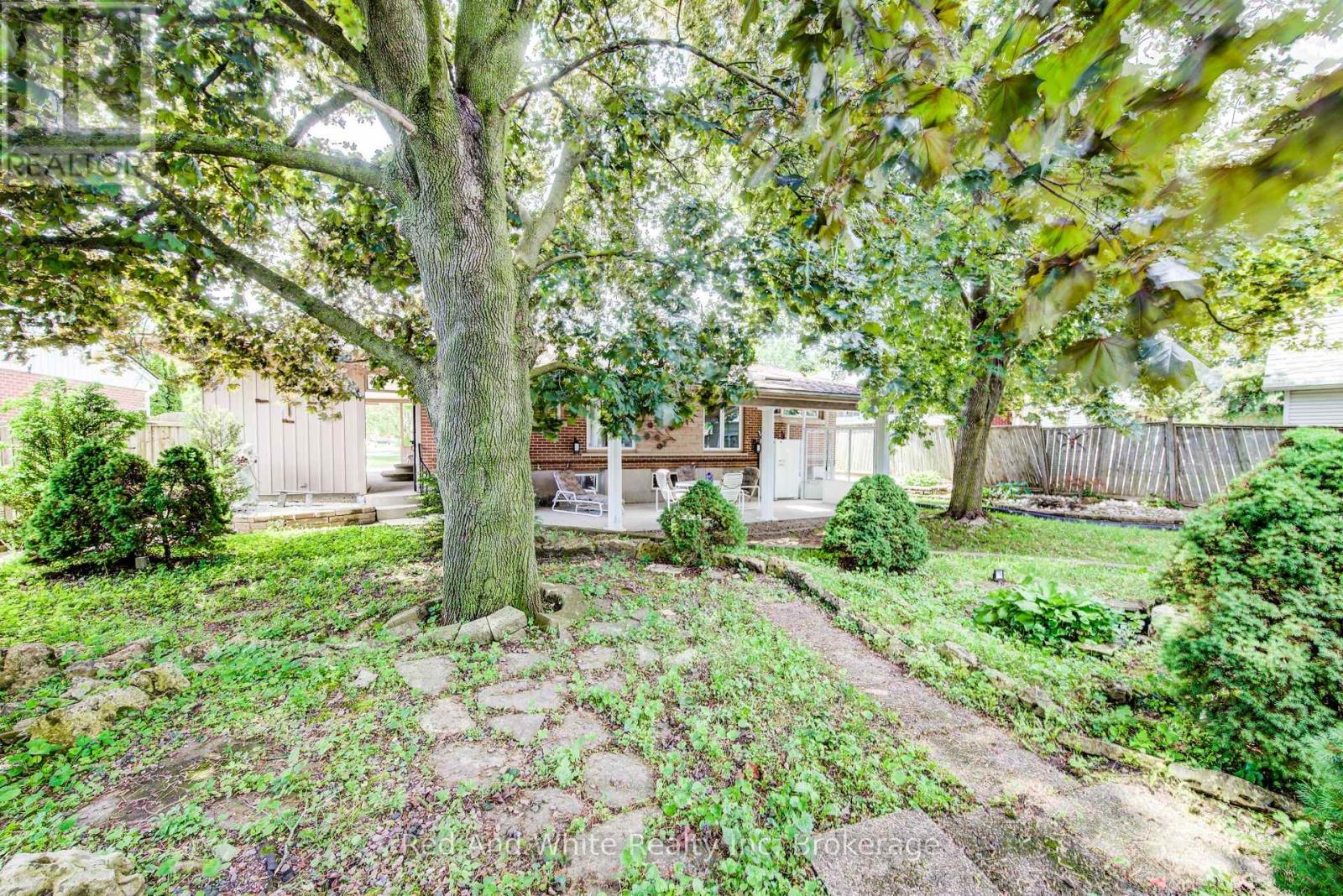 192 WARREN ROAD - 37