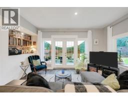 Kitchen - 2035 Herd Rd, Duncan, BC V9L5W3 Photo 17