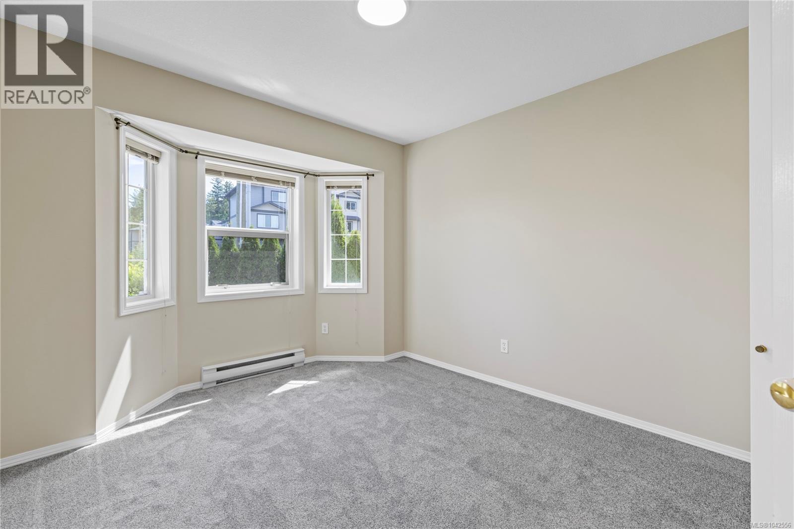580 Ninth St - 23
