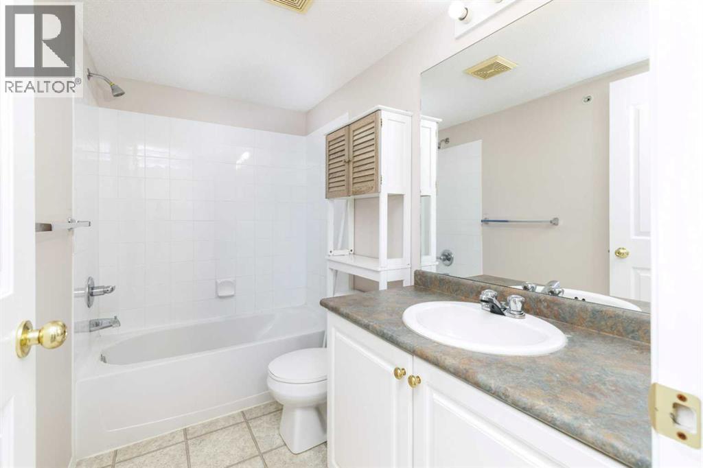 #404 60 Lawford Avenue - 17