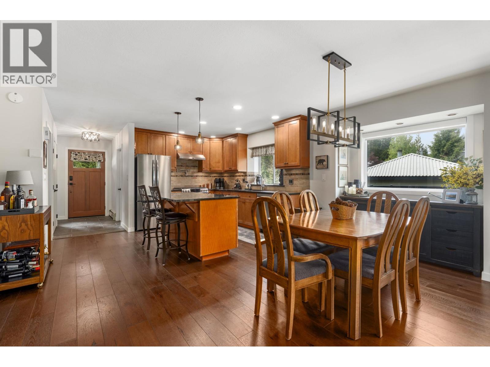 6266 EAGLE DRIVE, Whistler — photo 2