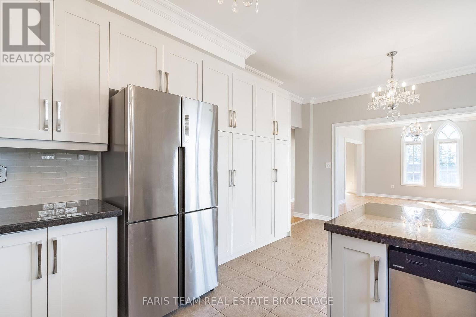 135 PRINCE WILLIAM WAY - 11