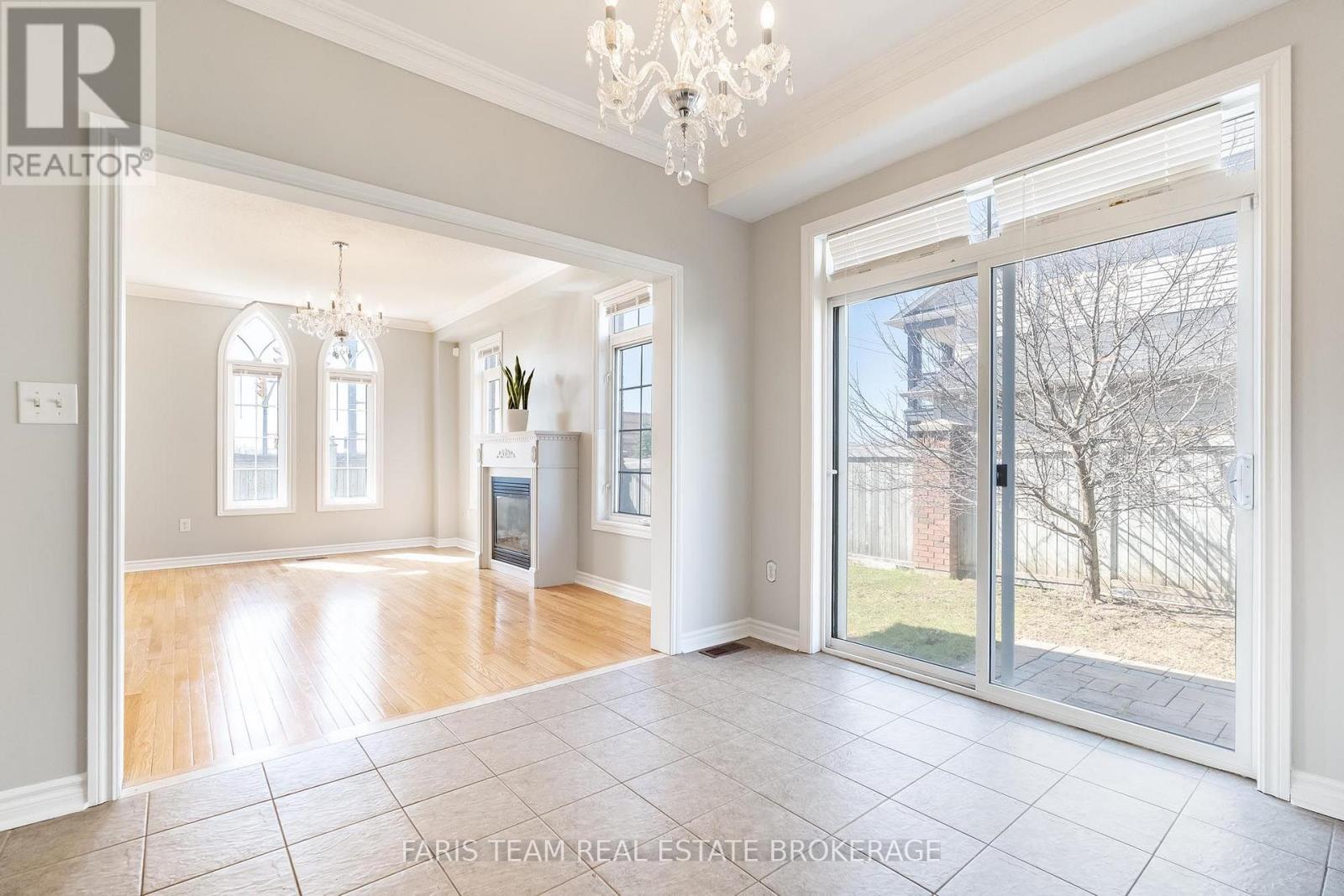 135 PRINCE WILLIAM WAY - 12