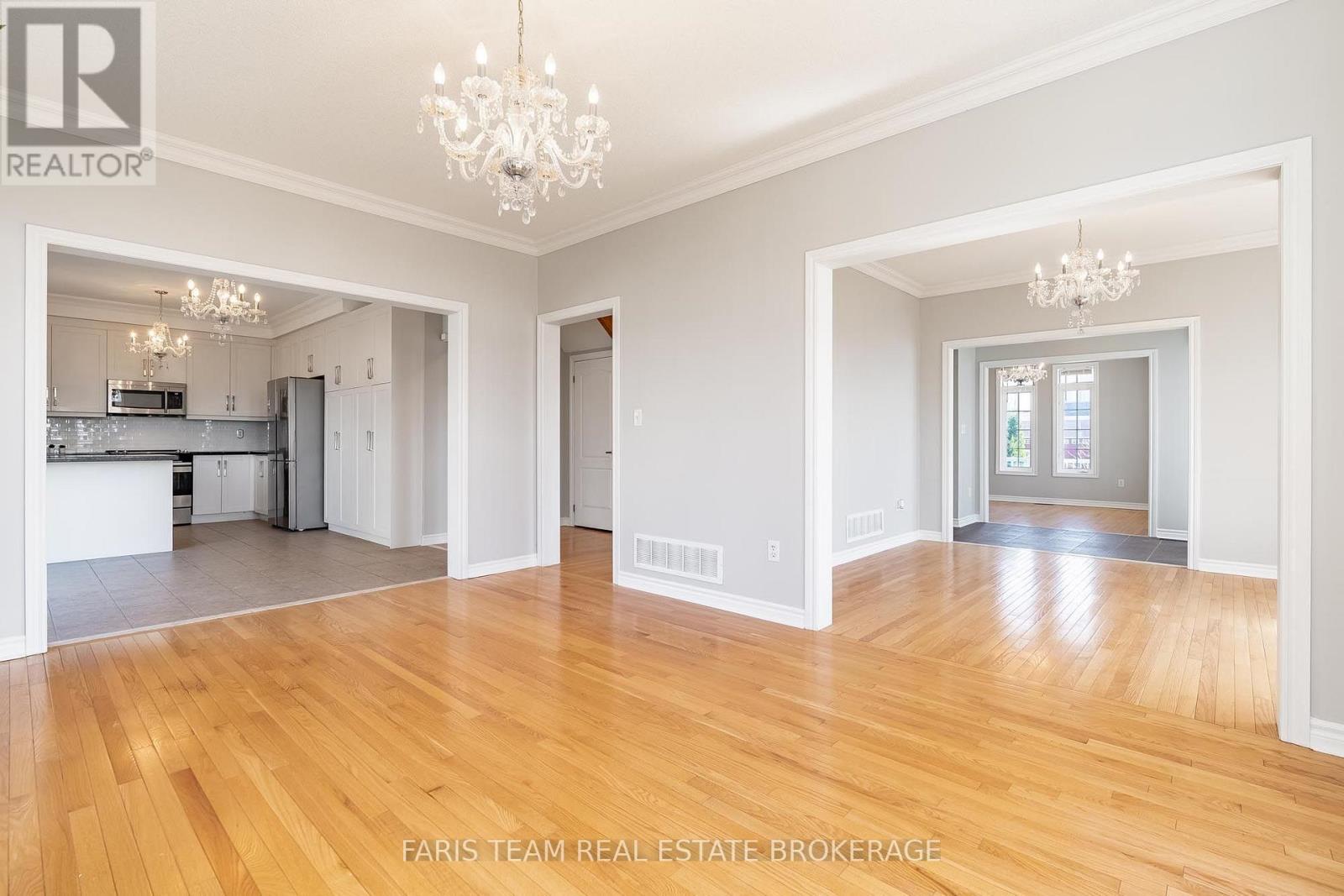 135 PRINCE WILLIAM WAY - 19