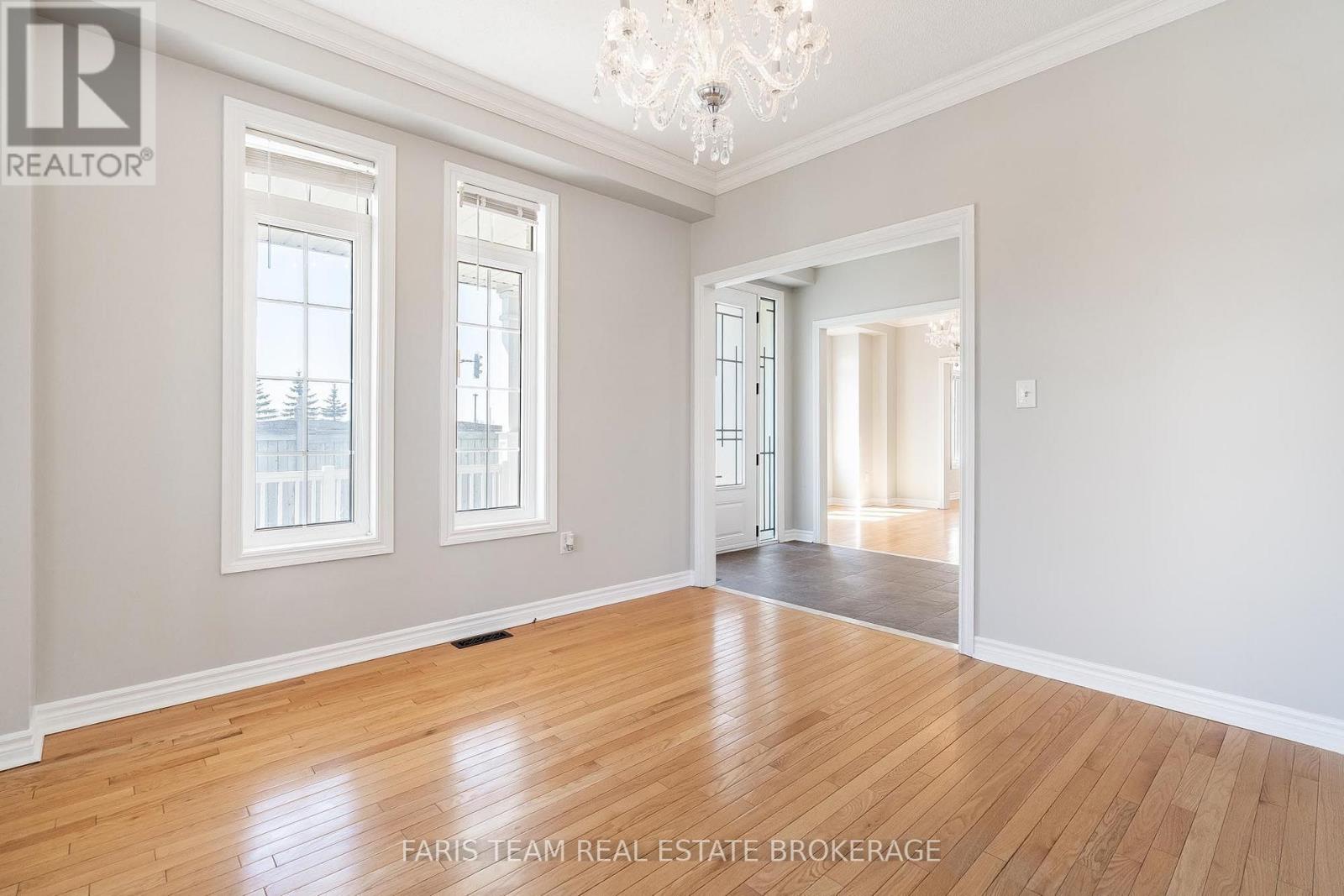 135 PRINCE WILLIAM WAY - 22