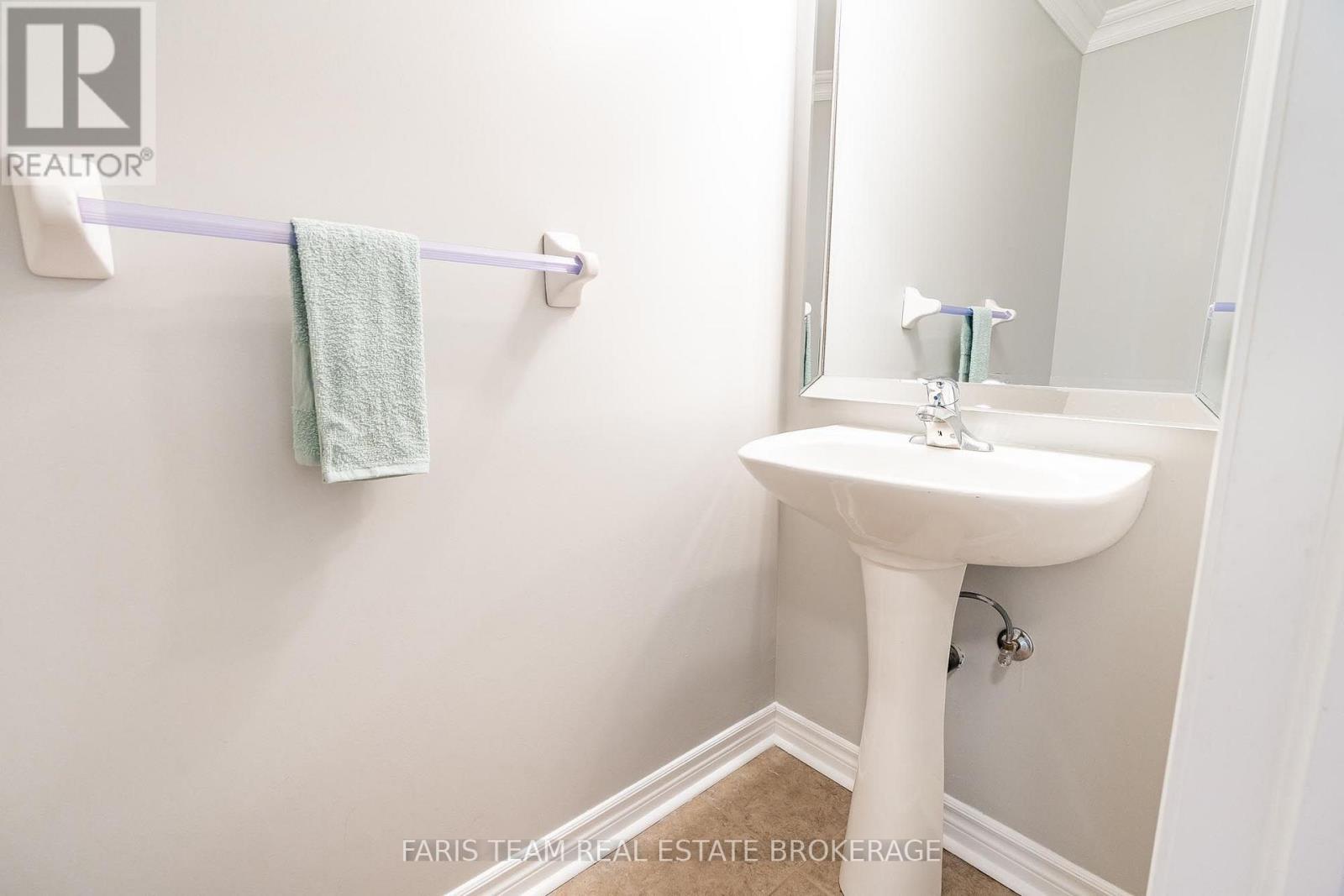 135 PRINCE WILLIAM WAY - 23