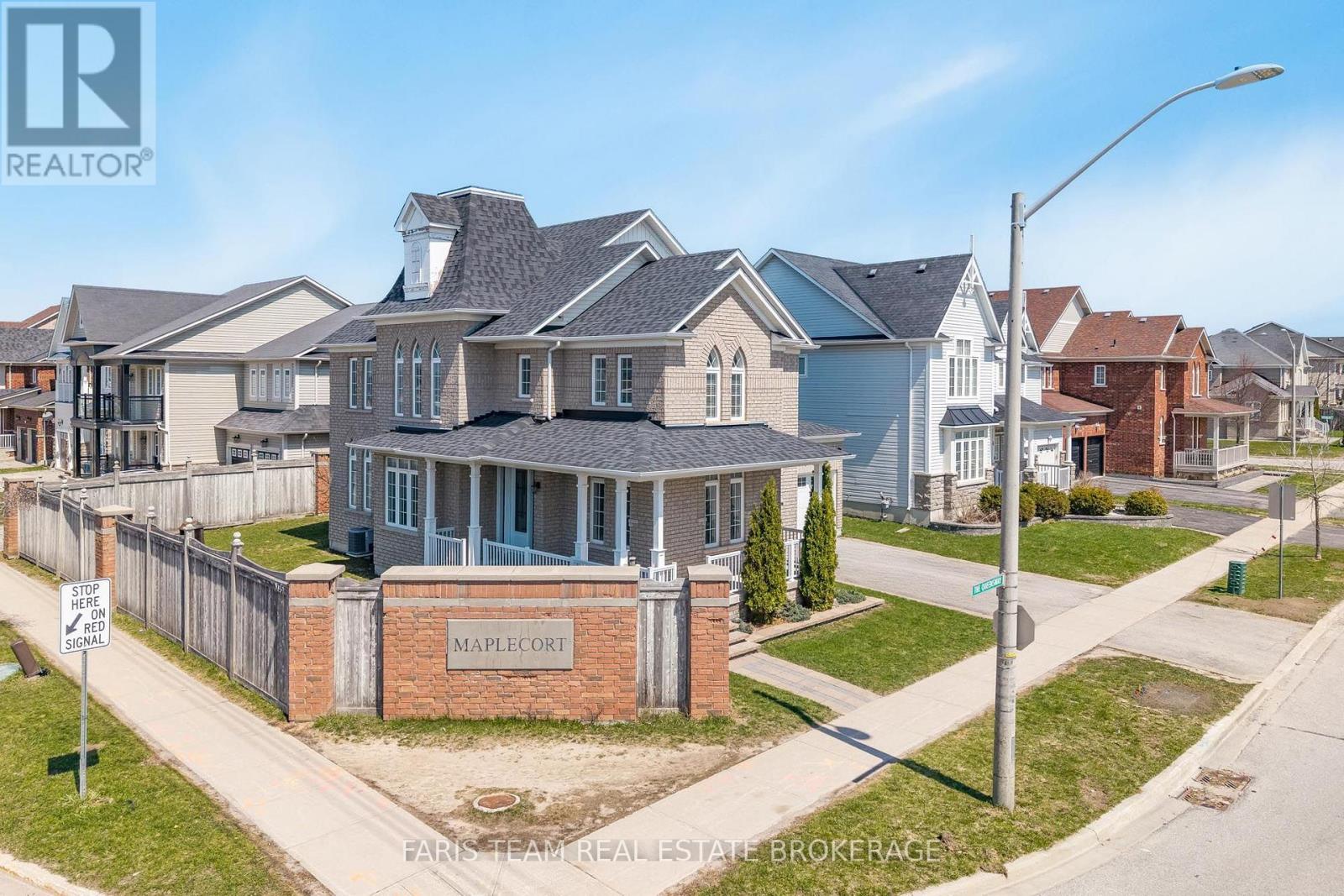 135 PRINCE WILLIAM WAY - 3