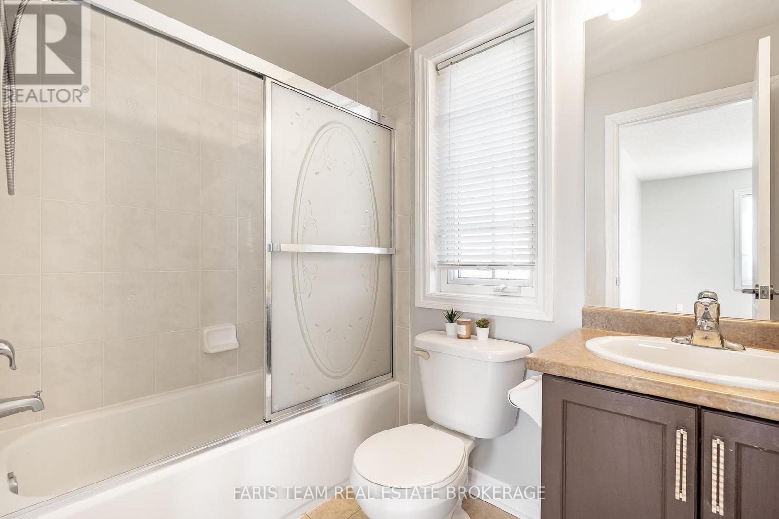 135 PRINCE WILLIAM WAY - 33