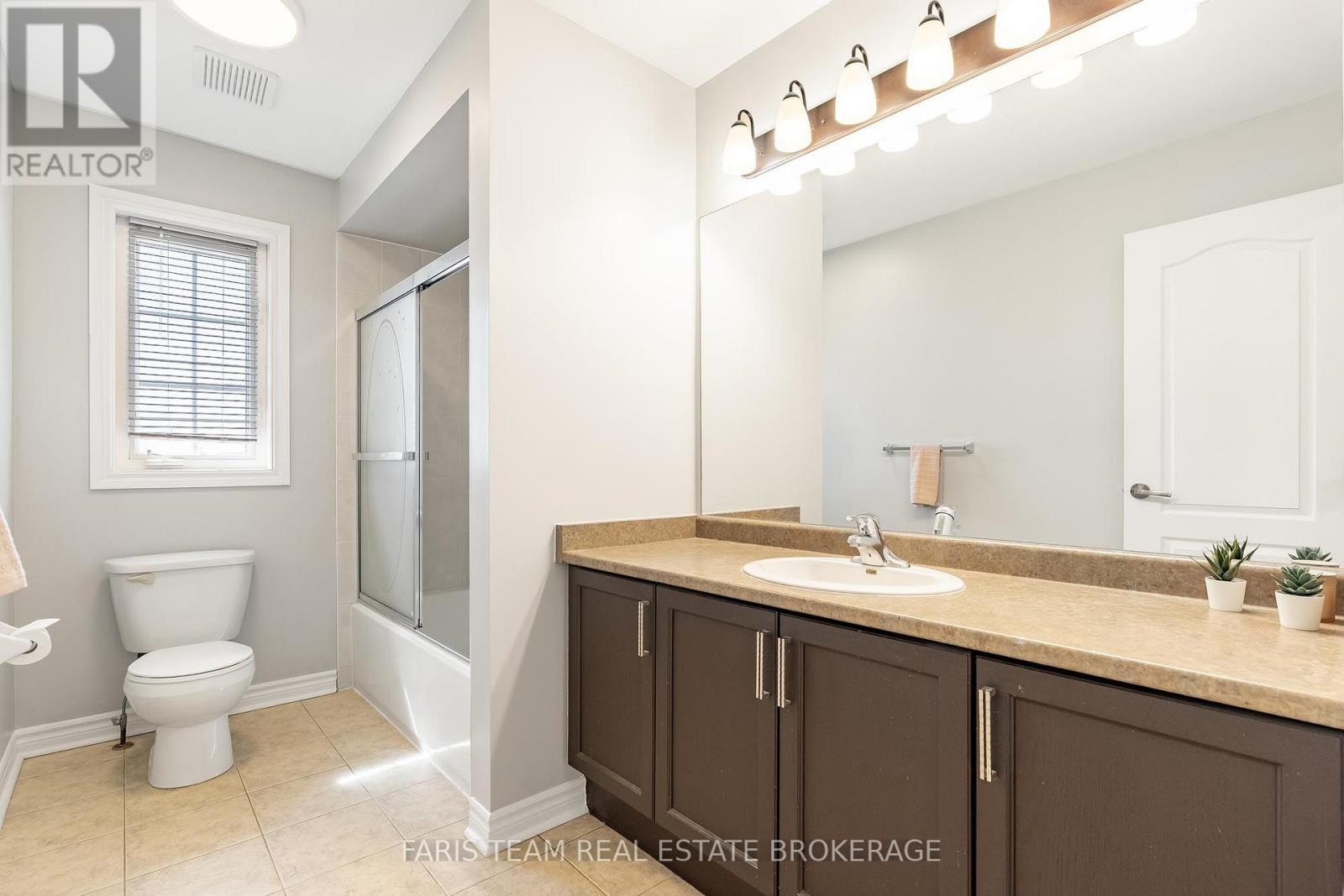 135 PRINCE WILLIAM WAY - 38