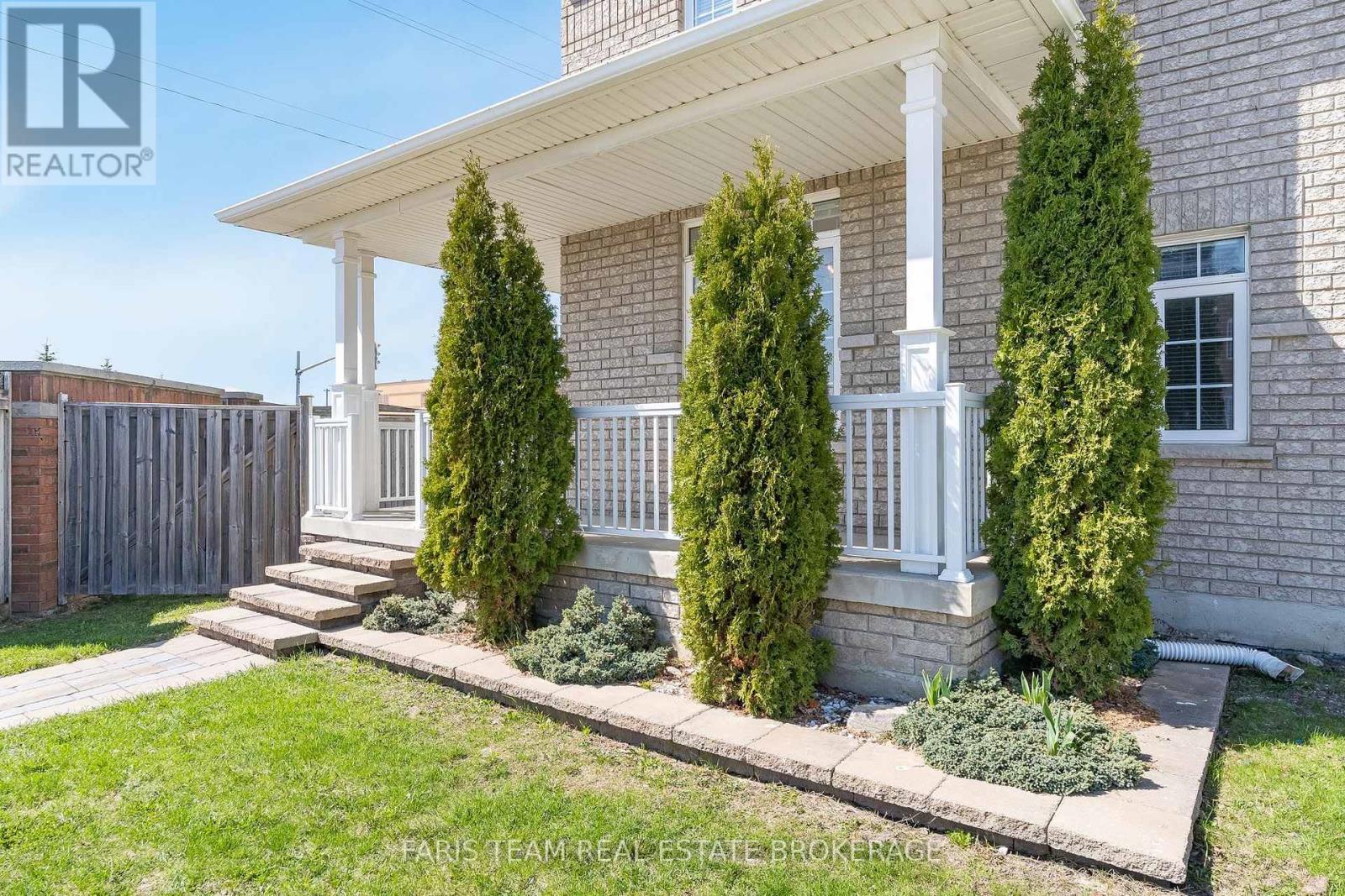 135 PRINCE WILLIAM WAY - 4