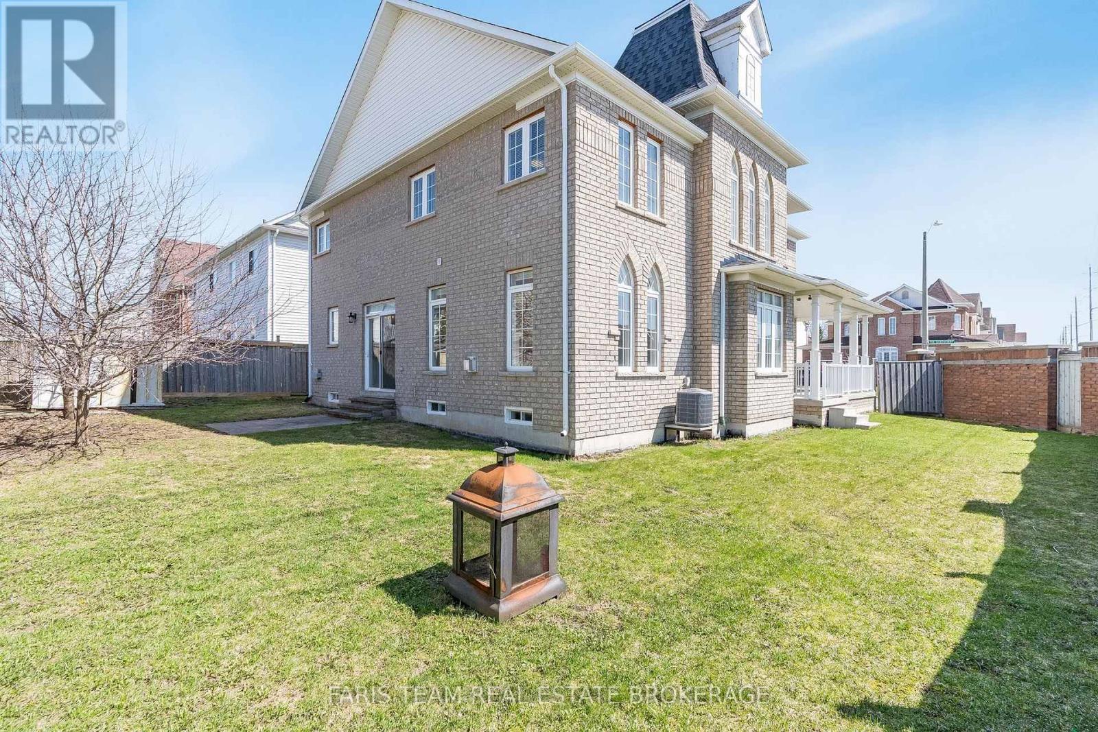 135 PRINCE WILLIAM WAY - 41