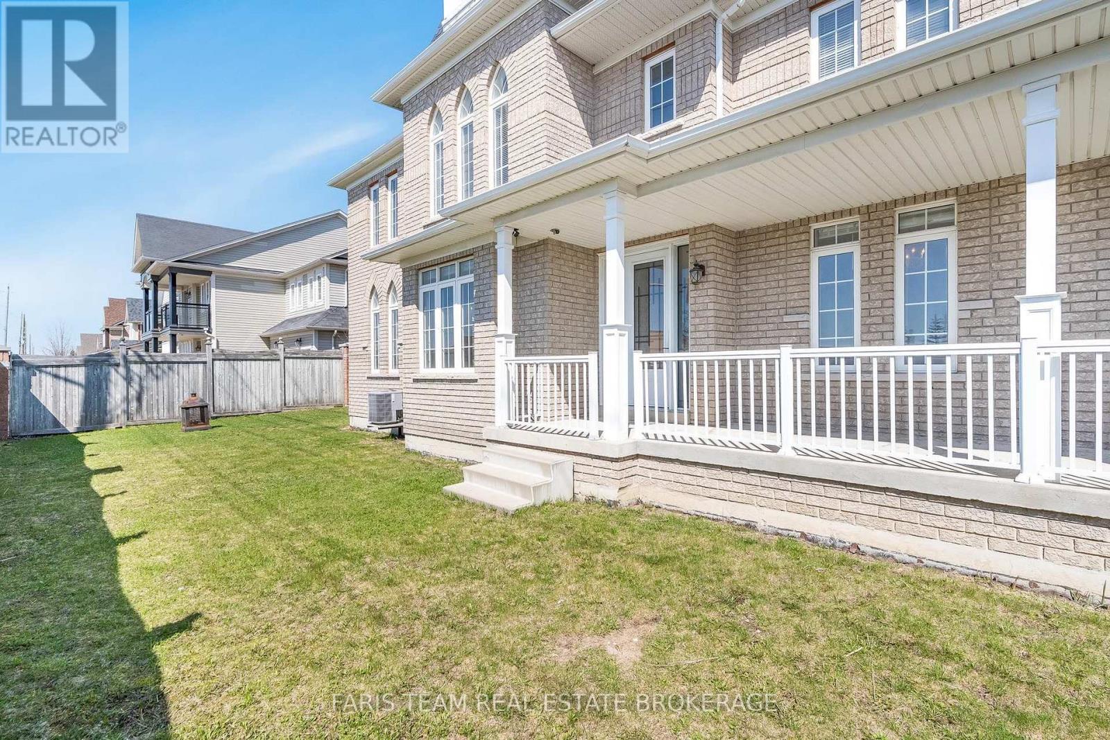 135 PRINCE WILLIAM WAY - 44