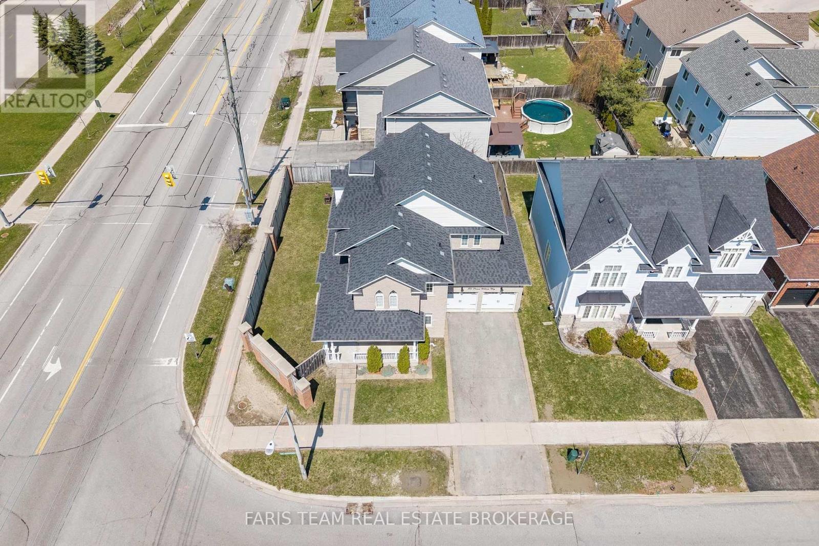 135 PRINCE WILLIAM WAY - 45