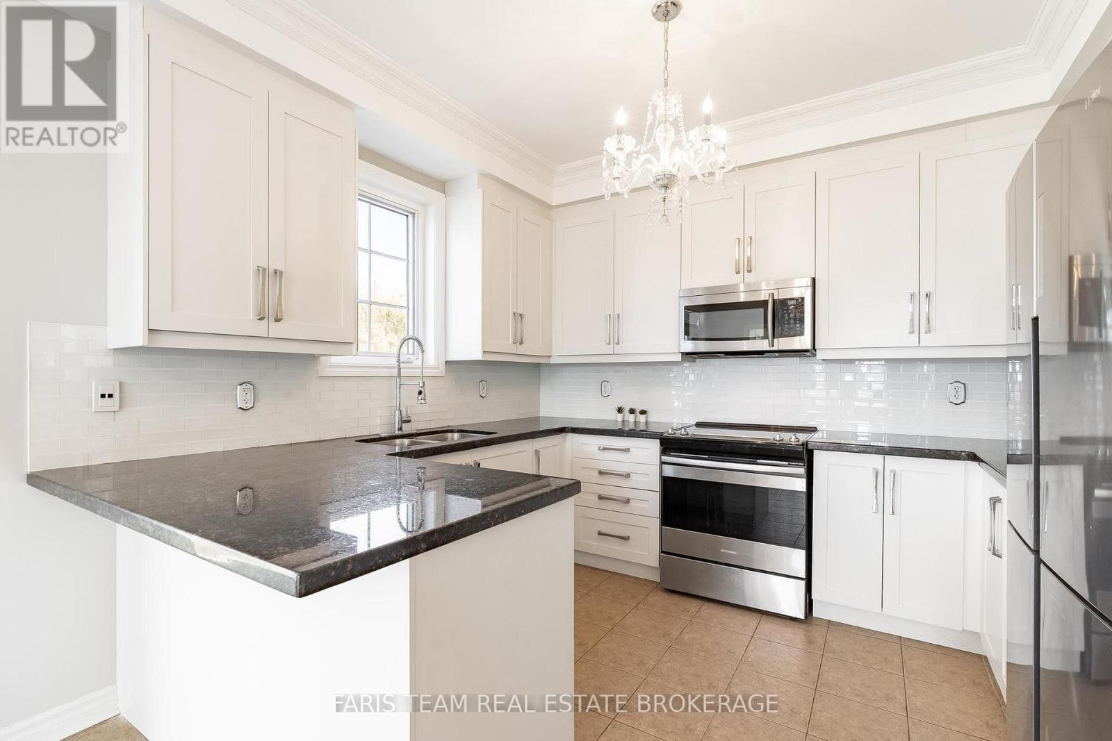 135 PRINCE WILLIAM WAY - 7