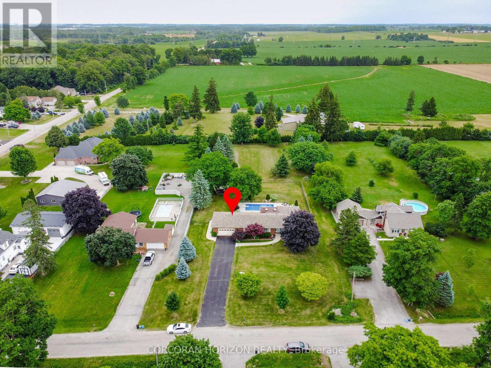 4542 AVENUE ROAD - 47