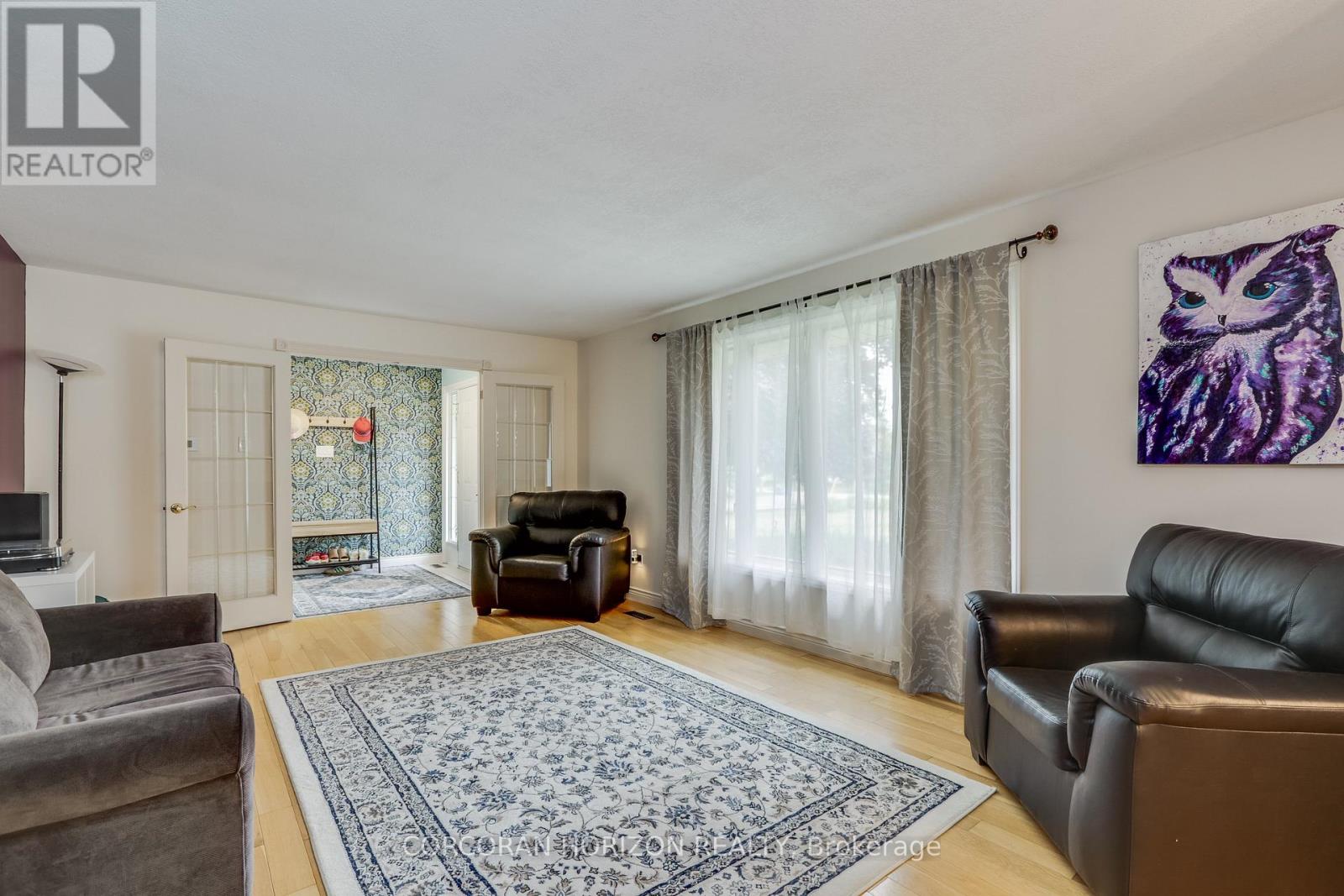 4542 AVENUE ROAD - 7