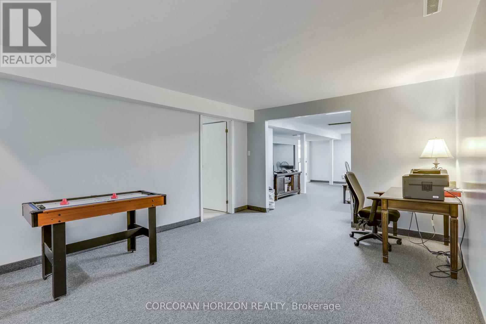 4542 AVENUE ROAD - 26