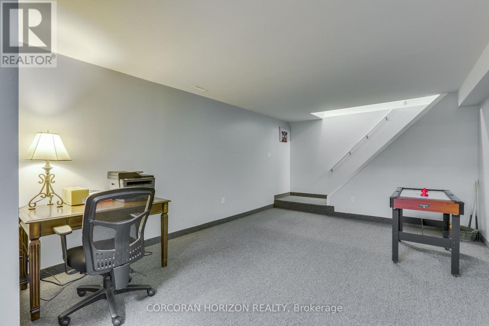4542 AVENUE ROAD - 27
