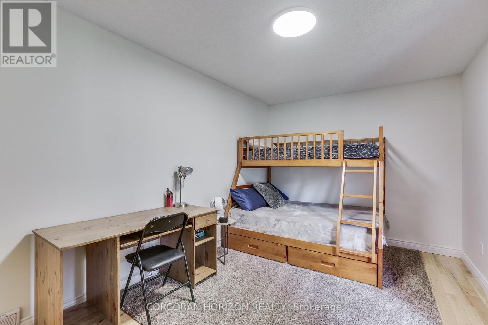 4542 AVENUE ROAD - 24
