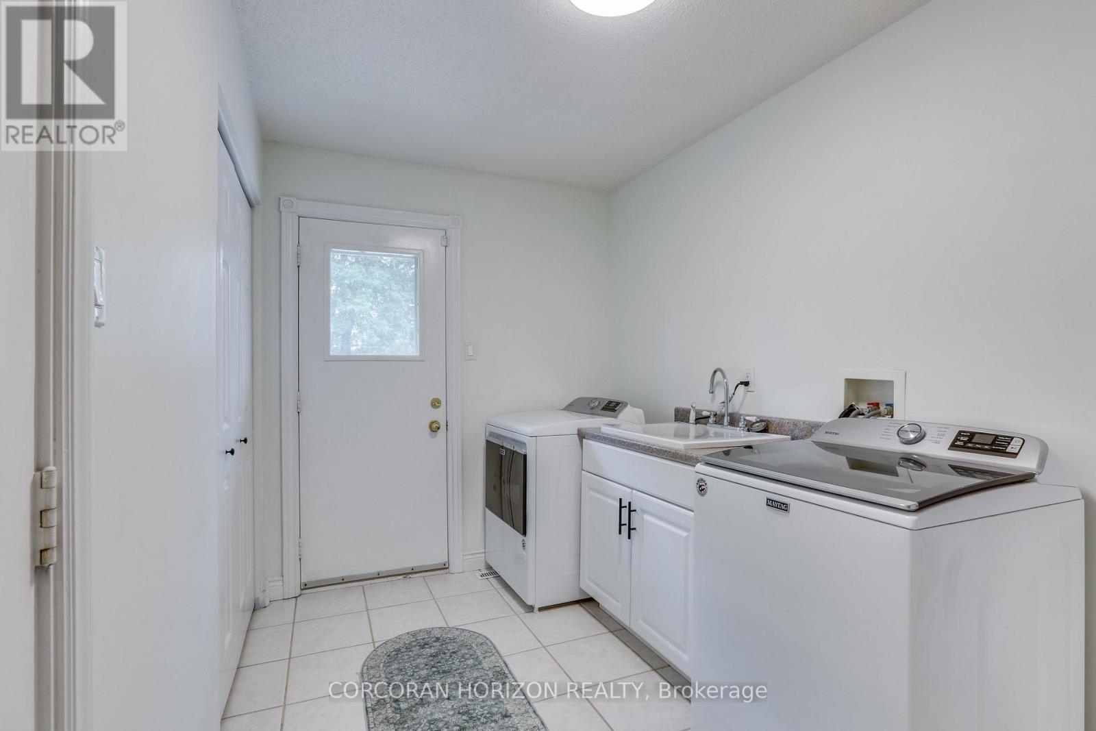 4542 AVENUE ROAD - 25