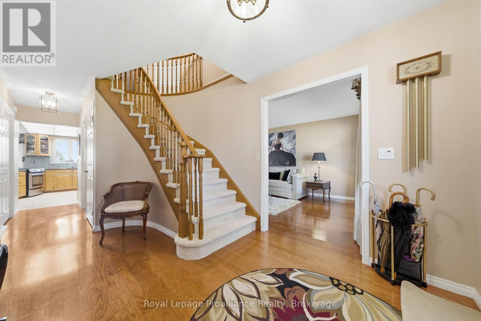 261 DUNDAS STREET W - 11