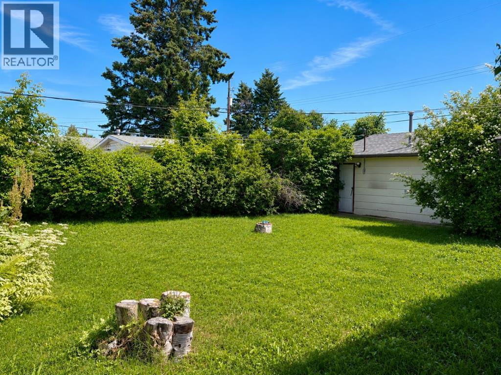 5035 48 Street - photo 3