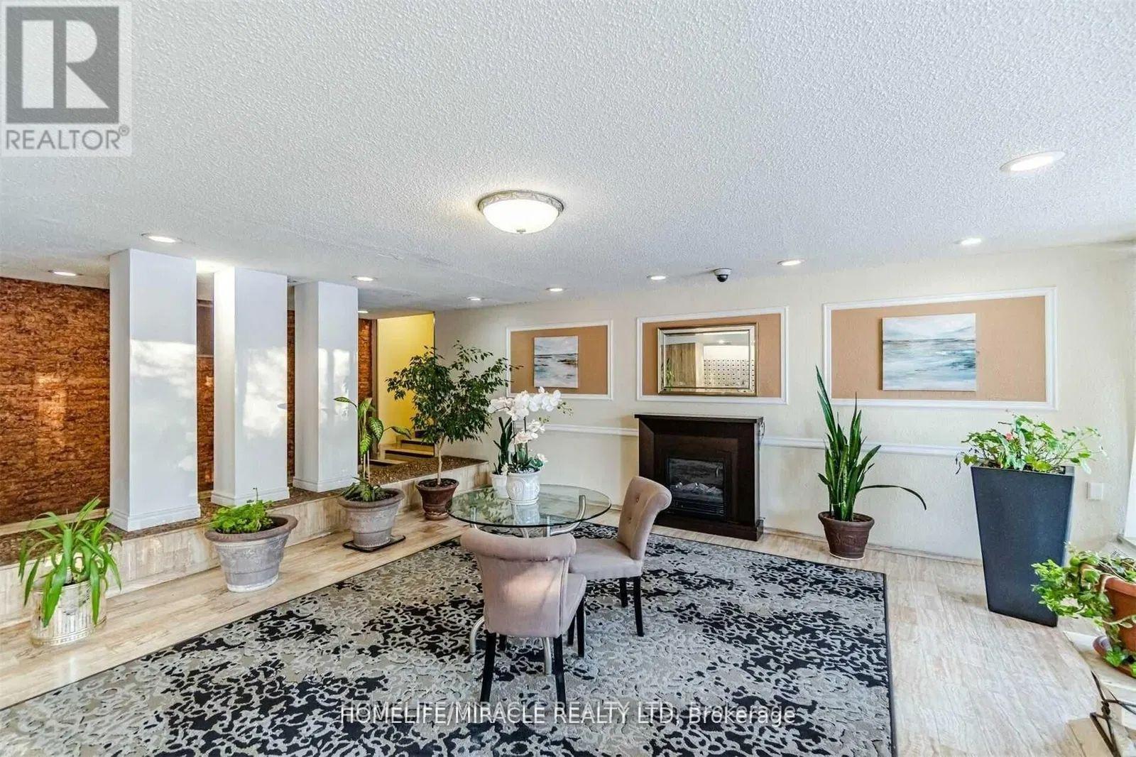 #909 335 DRIFTWOOD AVENUE - 6
