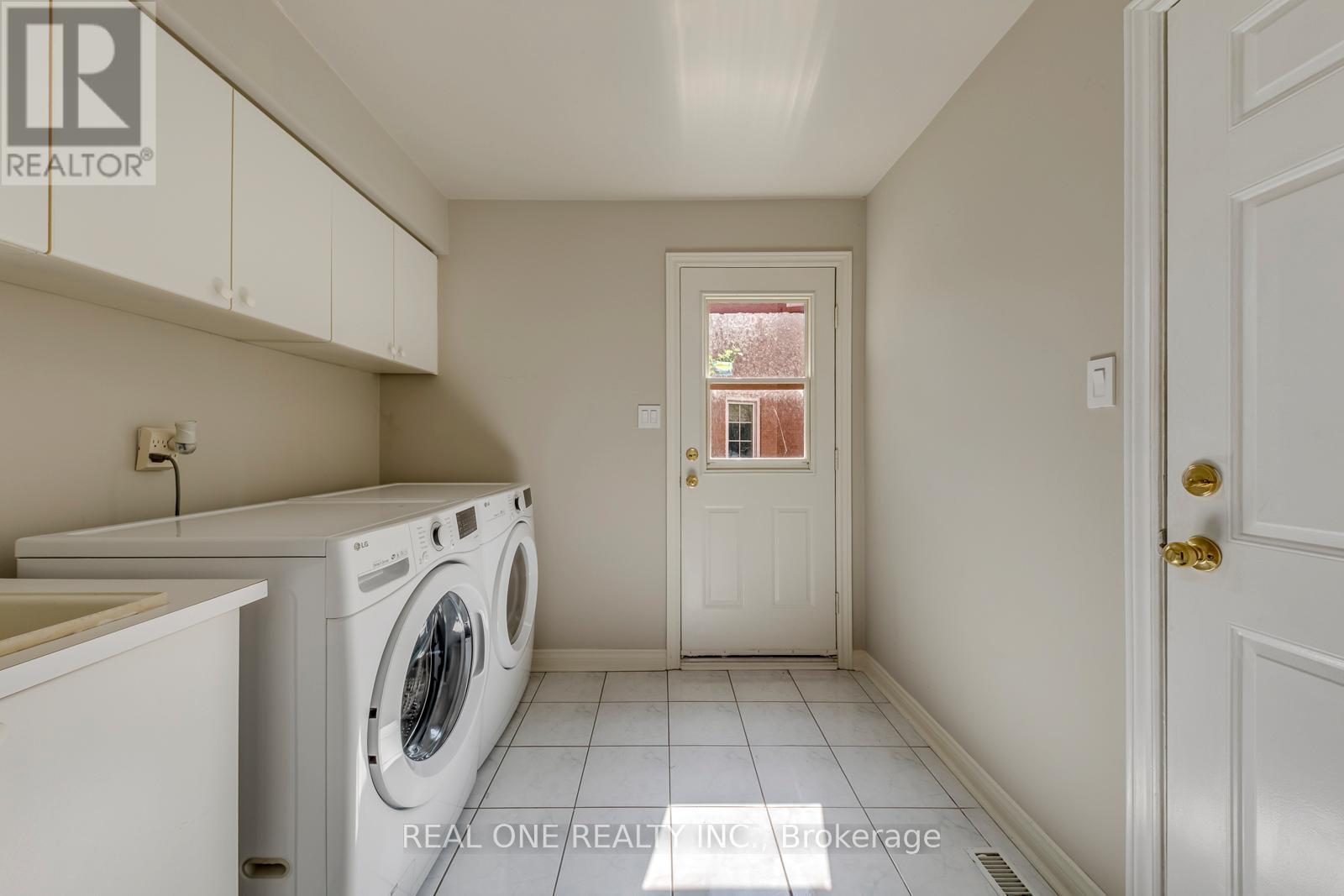 1443 BAYSHIRE DRIVE - 21