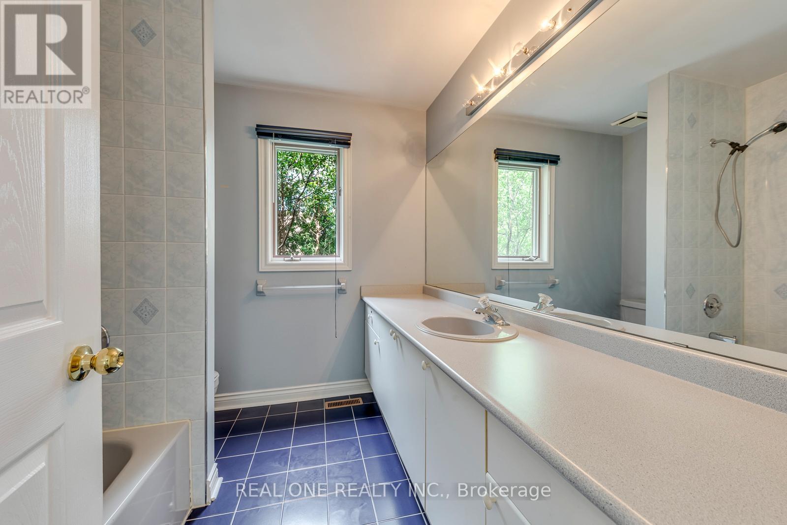 1443 BAYSHIRE DRIVE - 29