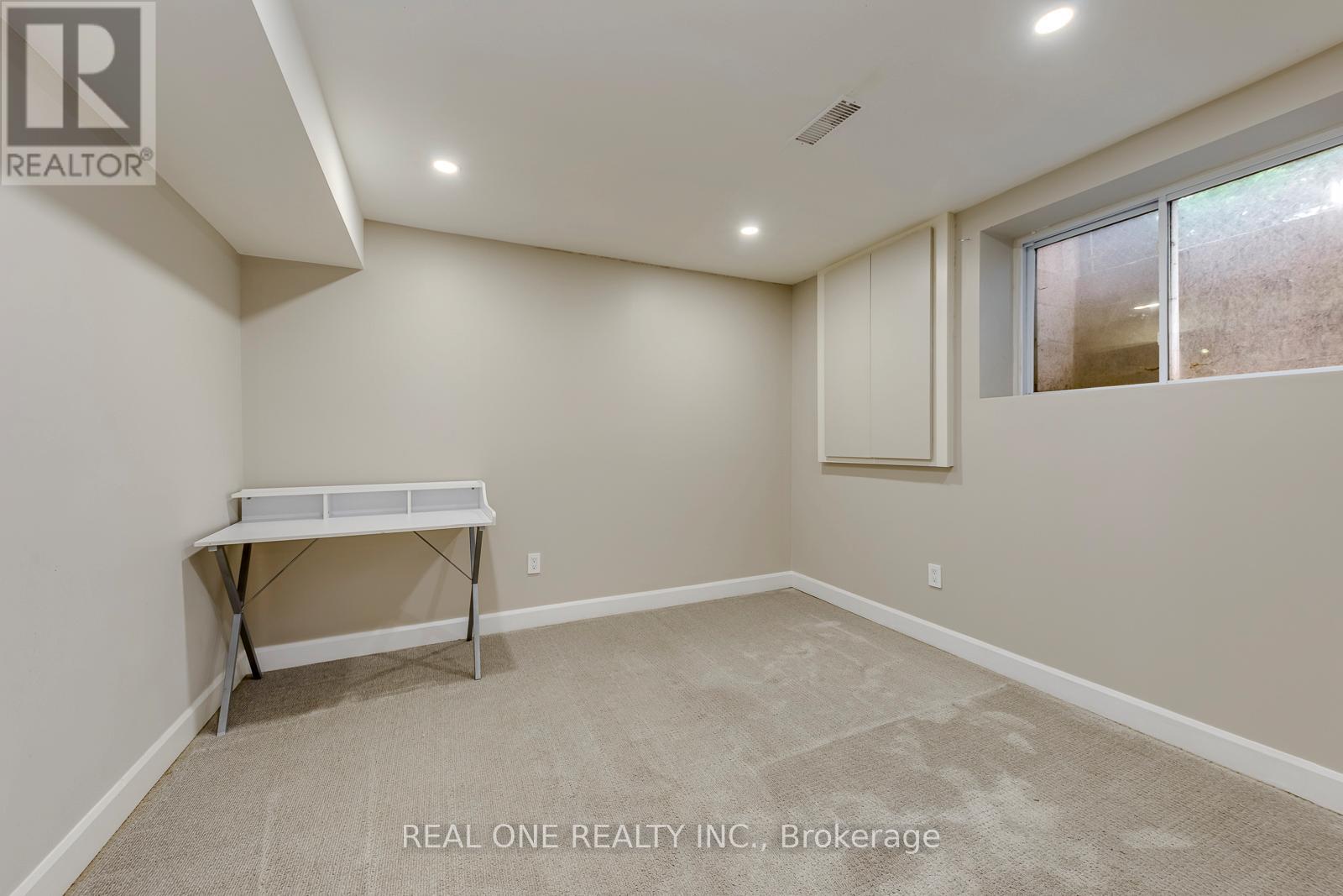 1443 BAYSHIRE DRIVE - 36