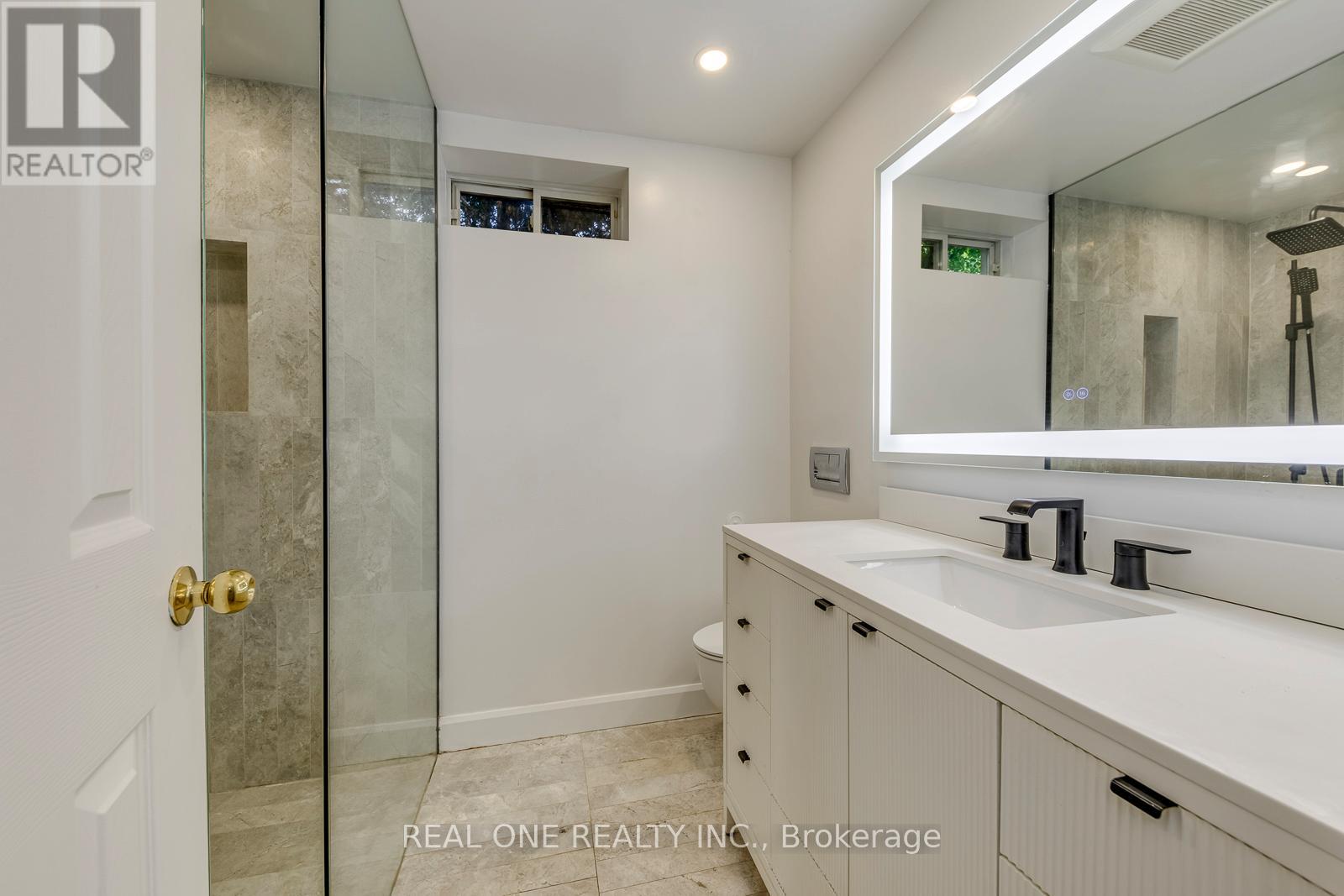 1443 BAYSHIRE DRIVE - 37