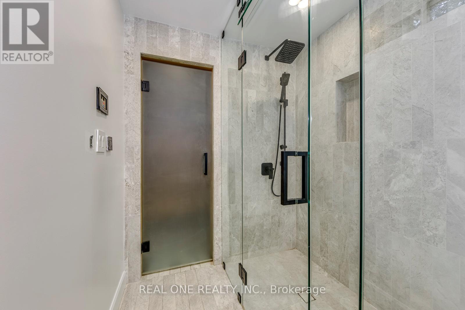 1443 BAYSHIRE DRIVE - 38