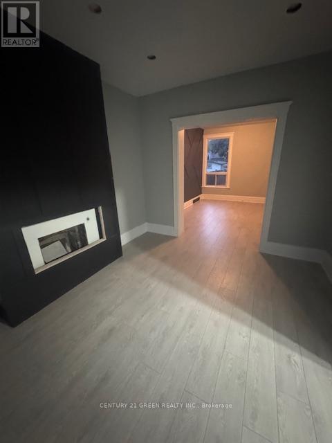 37 GLADSTONE AVENUE - 5