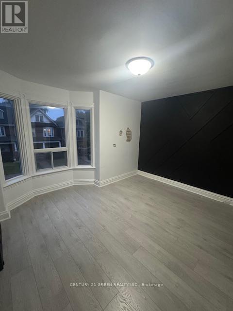 37 GLADSTONE AVENUE - 7
