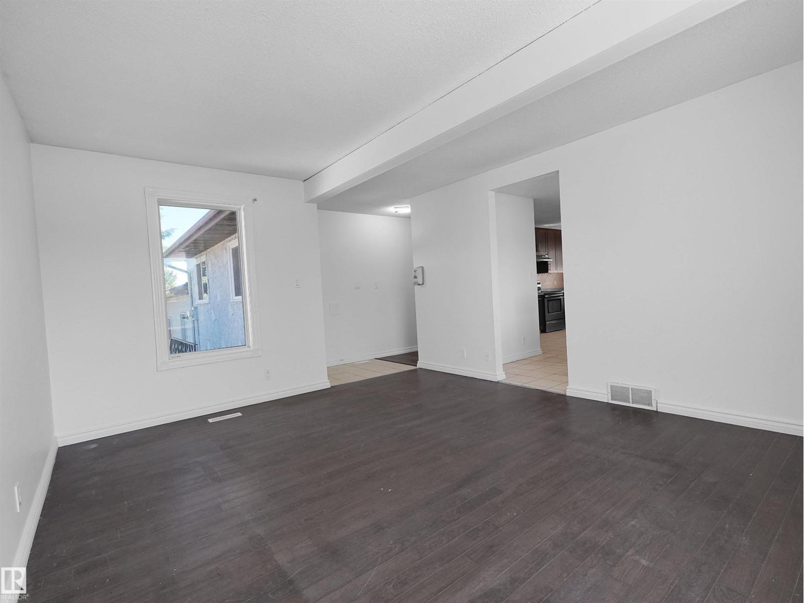 4827 17 AV NW - 19