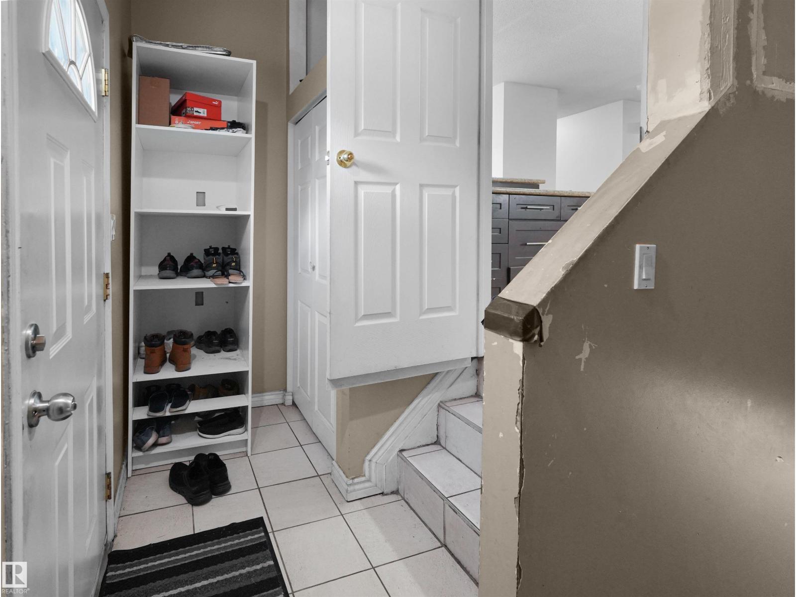 4827 17 AV NW - 28