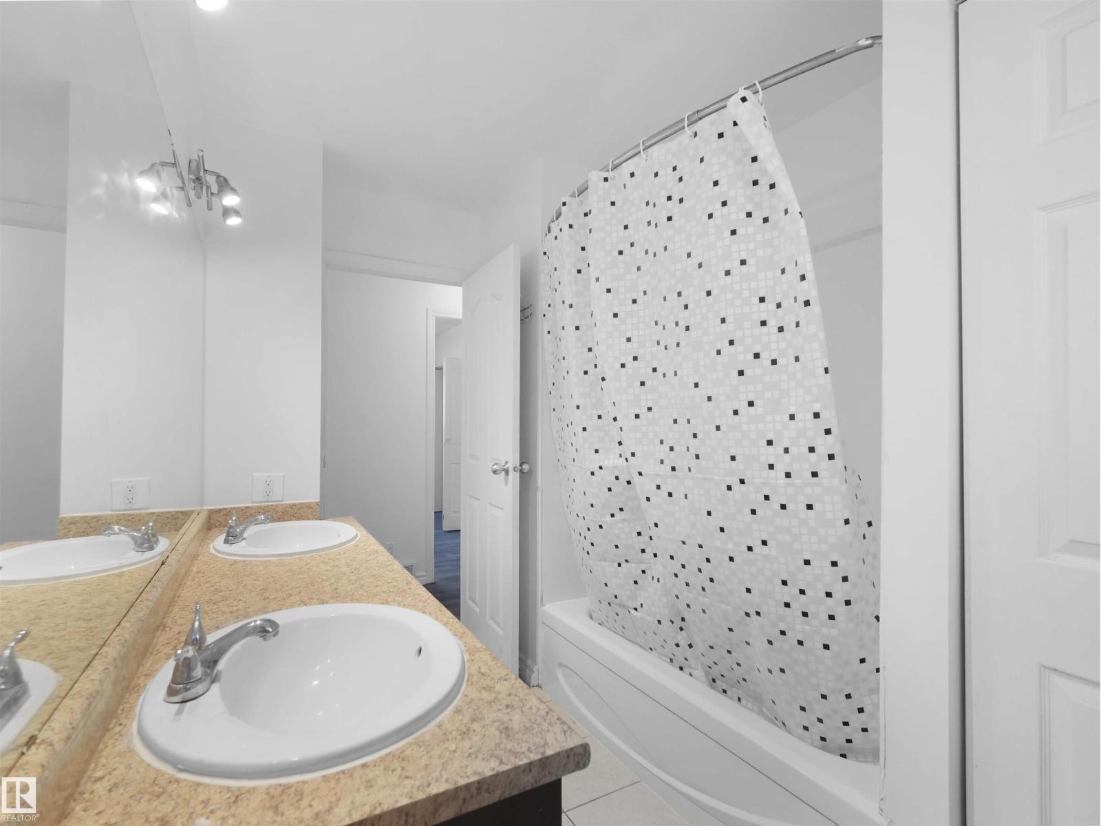 4827 17 AV NW - 37
